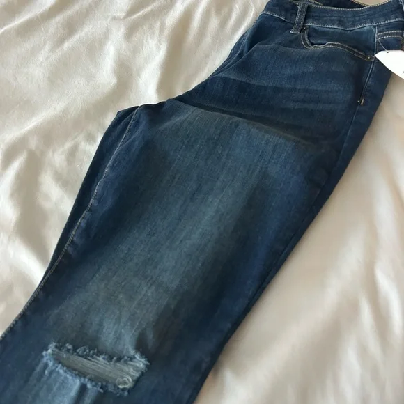 GAP Distressed Skinny Jeans in Dark Denim NWT - Picture 4 of 5